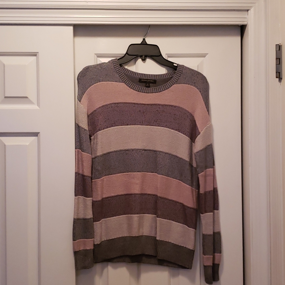 Size s Banana Republic crew neck sweater.